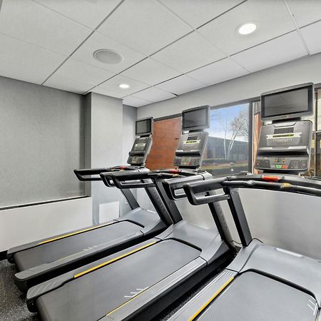 Delta Hotels By Marriott Mount Pleasant Расин Екстериор снимка