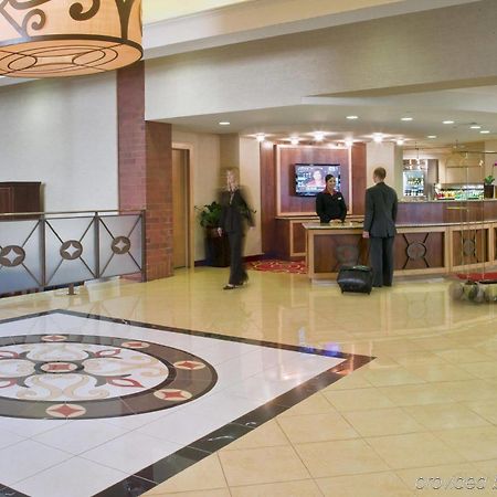 Delta Hotels By Marriott Mount Pleasant Расин Интериор снимка